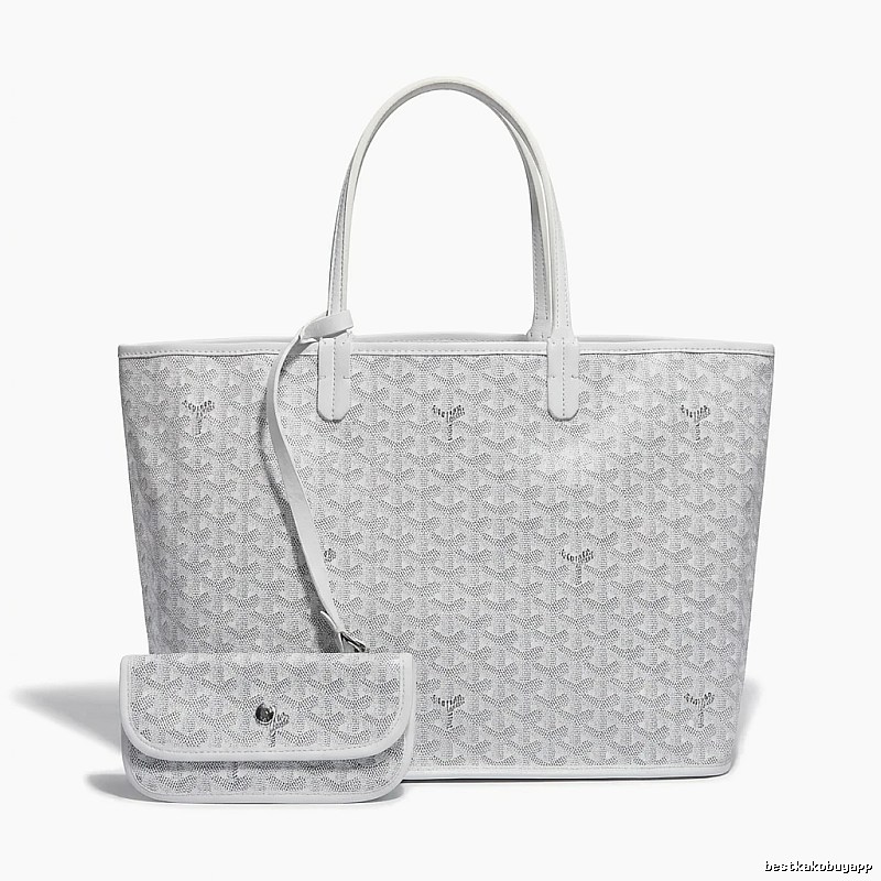 Classic white tote bag of GOYARD