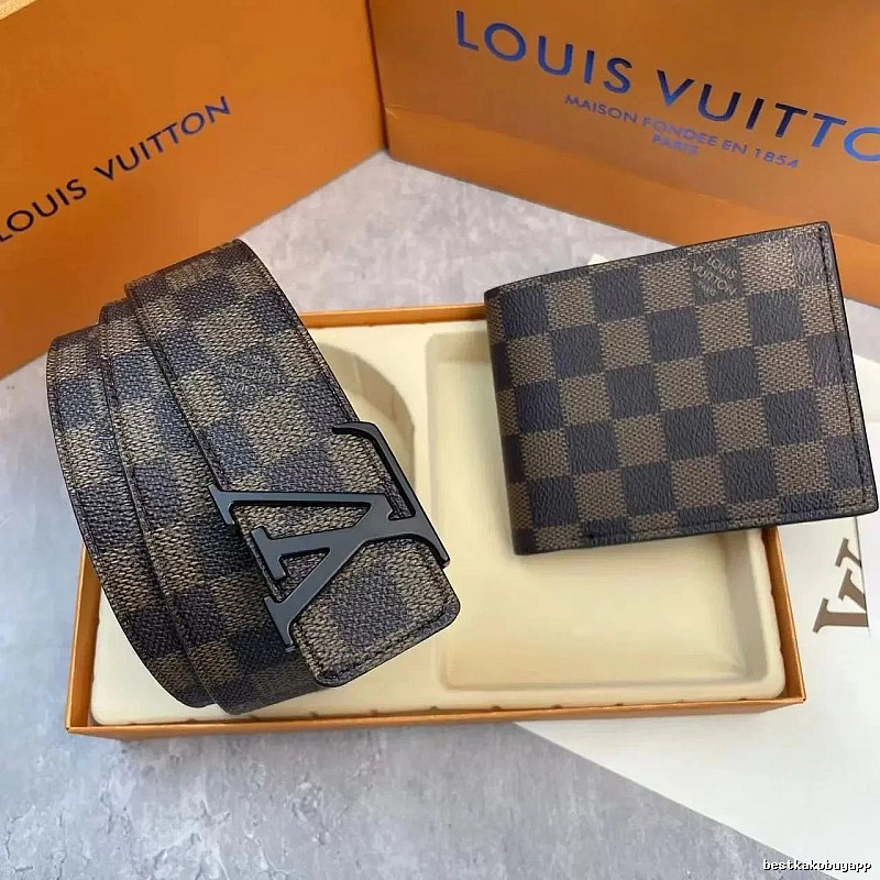 Hermes Photo-Ready Hardware Detail Reversible Leather Belt Commuter Look