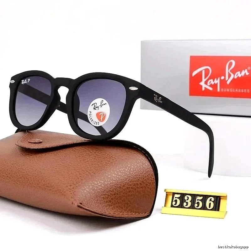 Ray-Ban Compact Wayfarer sunglasses Black Square Frame for Smart Casual Looks