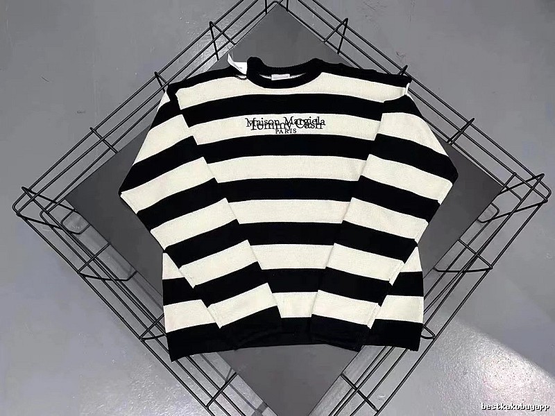 Balenciaga Premium Style Logo hoodie Black Pullover Small for Minimal Outfits