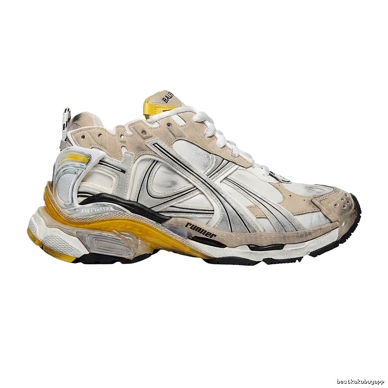 Balenciaga retro-style sports shoes
