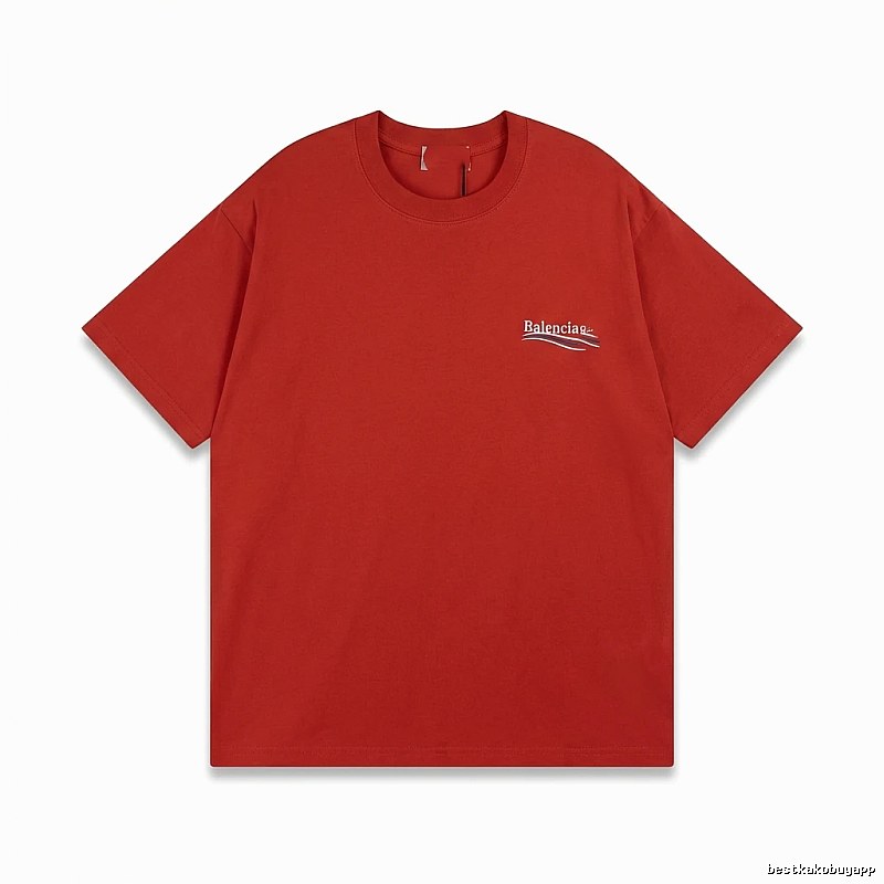 Balenciaga's simple-style red T-shirt
