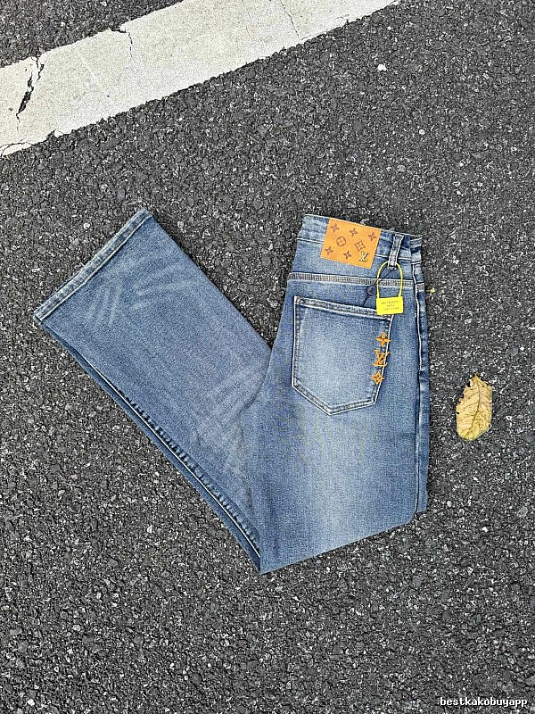 Light Blue Washed Jeans Gift Edit