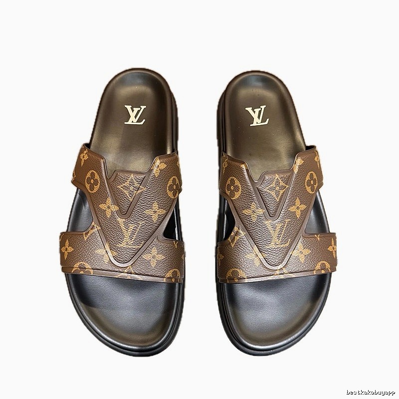 Louis Vuitton Monogram Light Luxury Style Brown Slippers