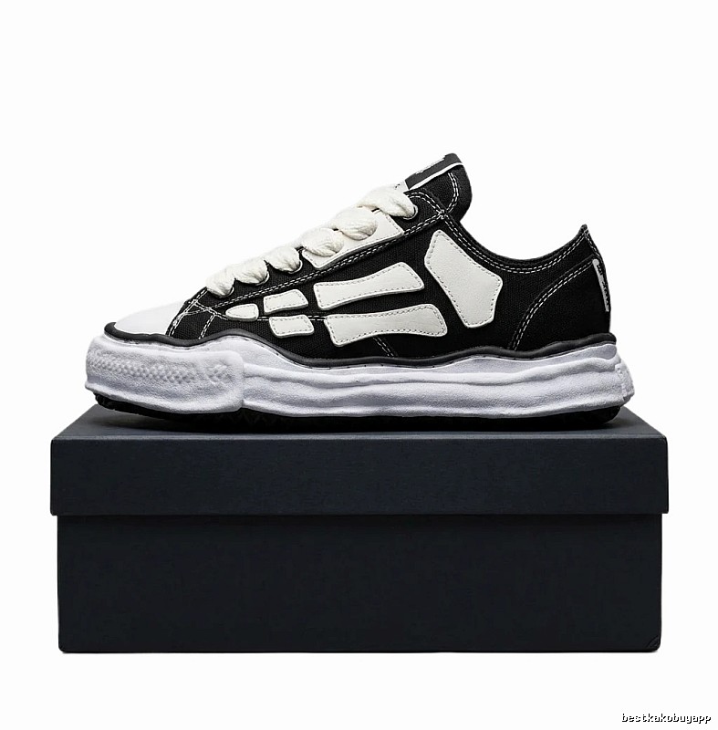 MMY Deconstructed Style Black and White Canvas Shoes