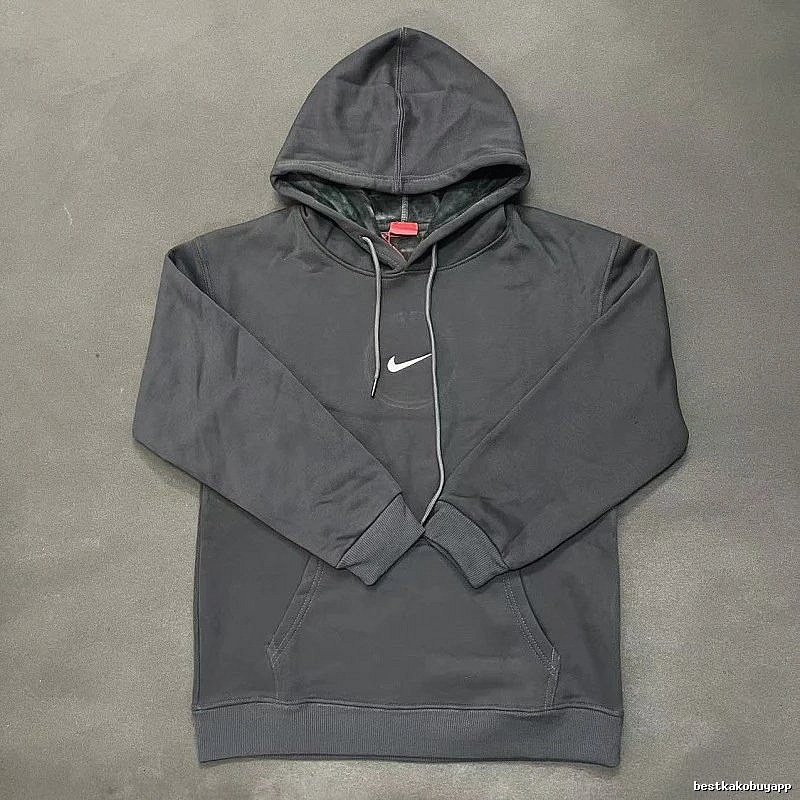 Nike Small-Logo Detail Gray Zip Hoodie Downtown Style Swoosh