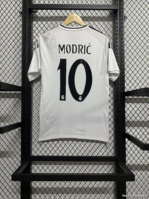 Real Madrid Resort Home soccer jersey White Real Madrid for Travel Looks Select Edition