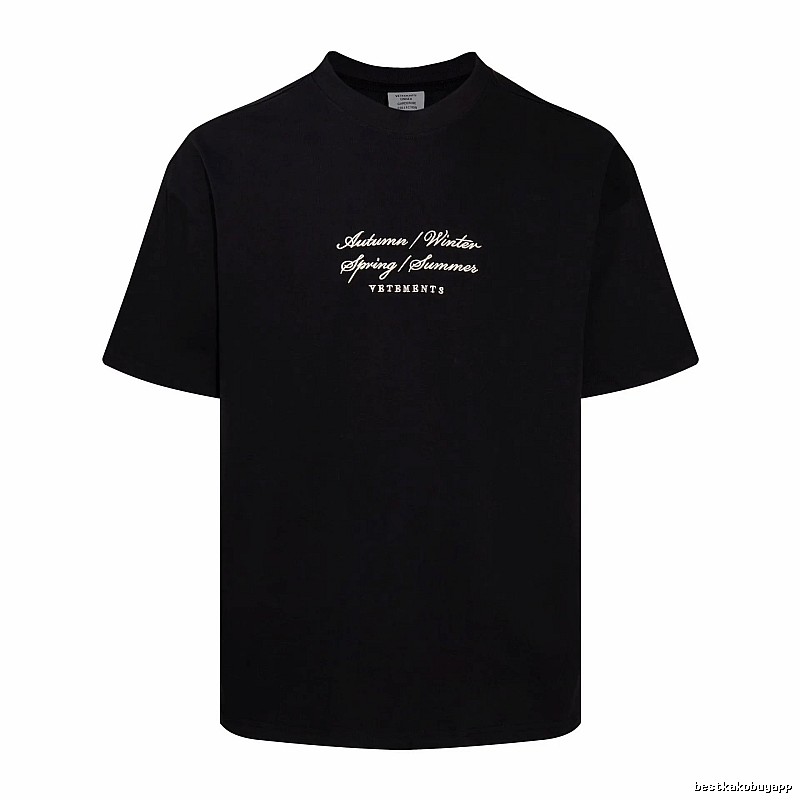Summer Statement graphic T-shirt Black Colorful Lucky with Bold Graphic