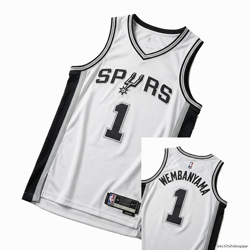 The white and black basketball uniform of Spurs' Wembanyama
